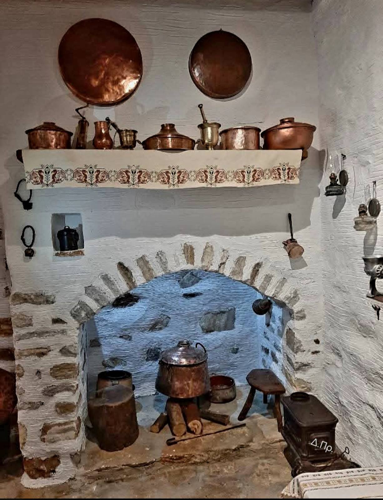 Παραδοσιακές φορεσιές του Φιλωτίου